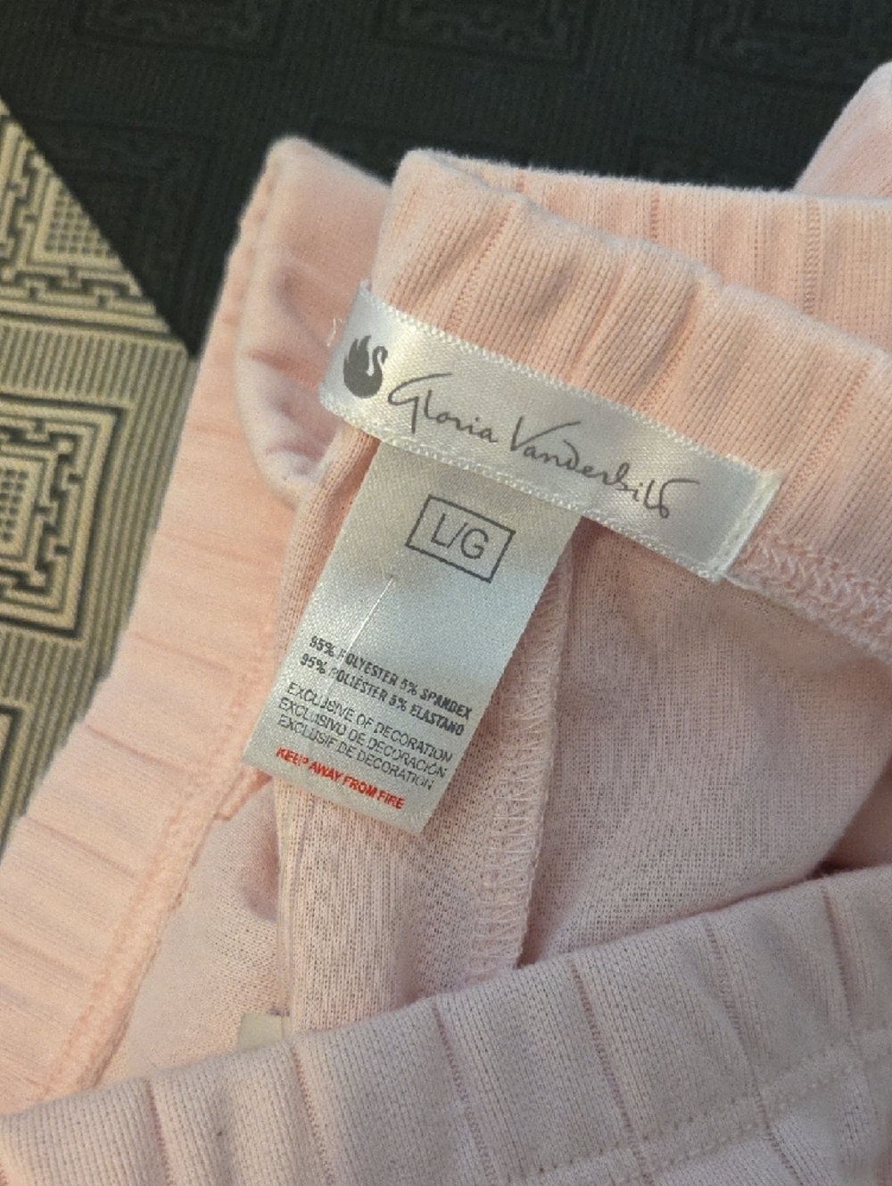 Gloria Vanderbilt Pink Ribbed Pajama Pants w/Red Heart Short Sleeve Tee - Picture 2 of 7